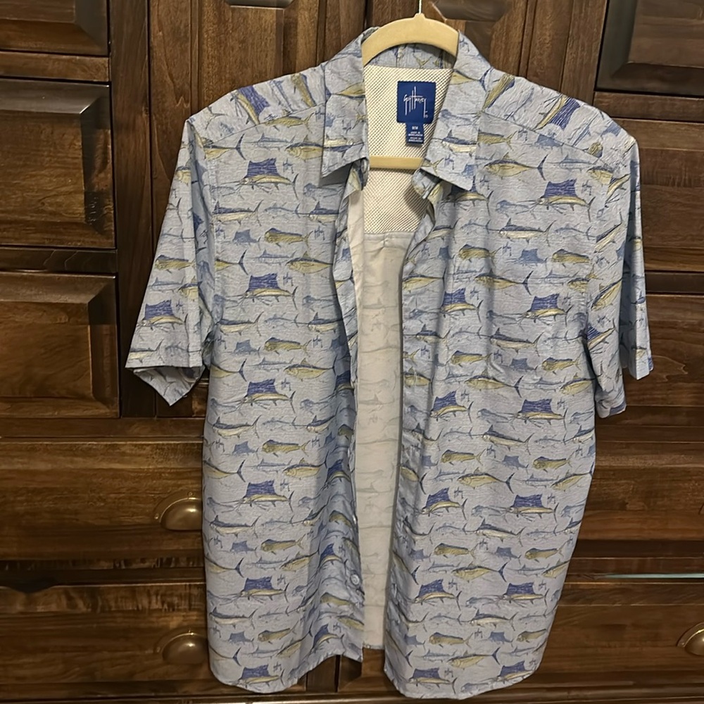 EUC men’s Guy Harvey fishing shirt size M
